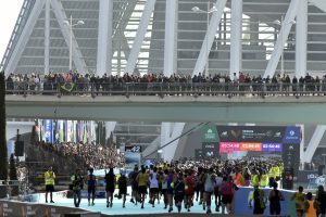 ¡Valencia Ciudad del Running marca un hito solidario en su maratón más emotivo!